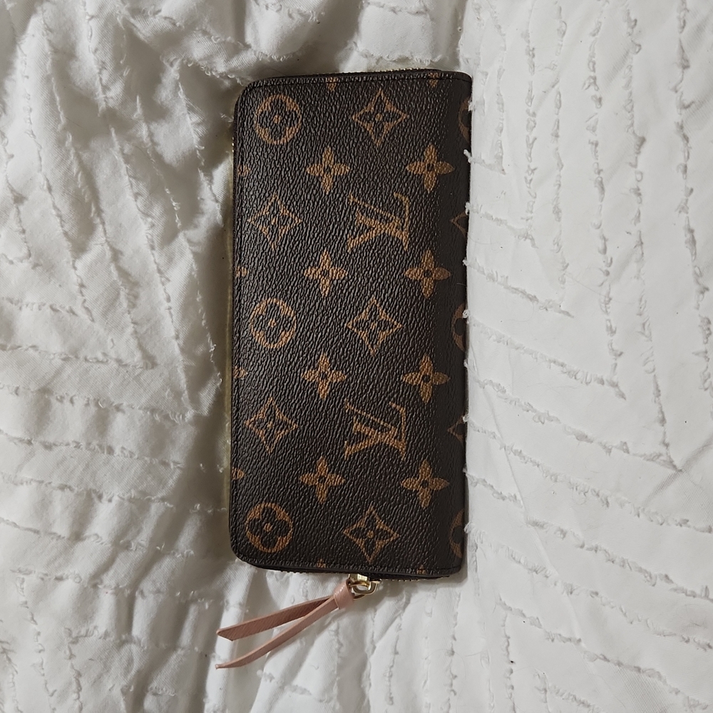 Faux Louis Vuitton LV Sarah Wallet